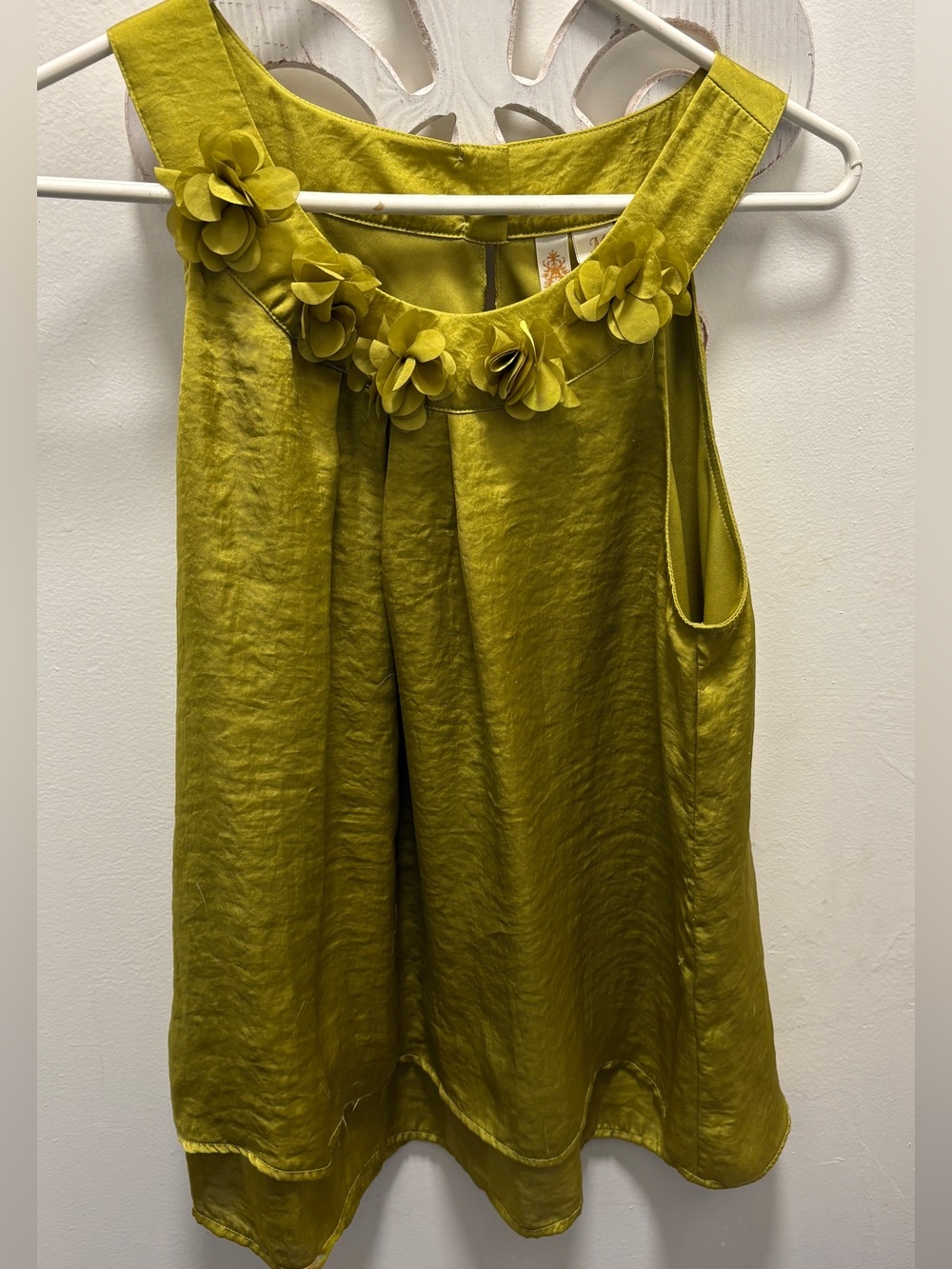 Adiva Olive Green Sleeveless Floral-Trim Top